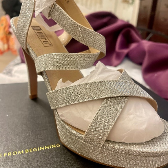 Women's Silver Suedes Open Toe High Heel Platform Dress Pump Sandals - Picture 3 of 14